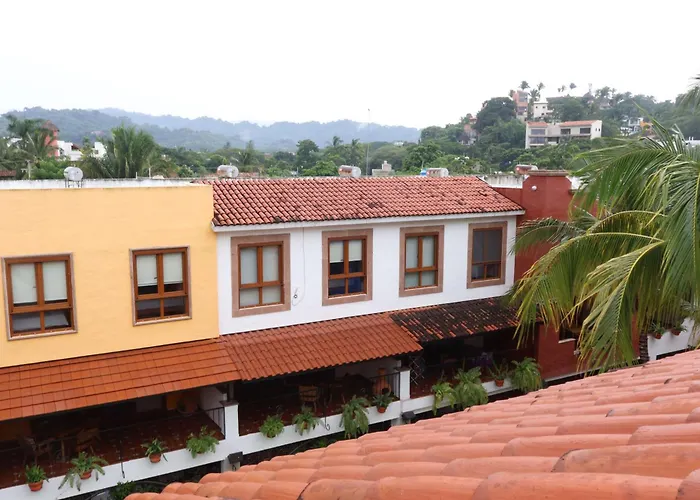 Casa Loteria: Colorful Family Retreat with Pool in Pueblito Sayulita